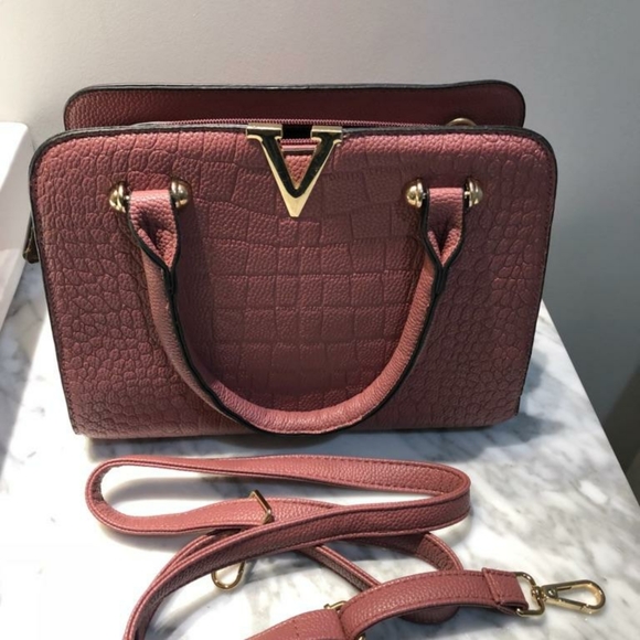 Crossbody - Picture 6 of 8